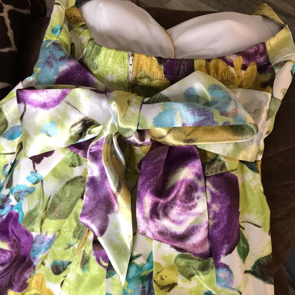 CHARLOTTE RUSSE FLORAL SATIN DRESS SIZE 5 NWOT EXCELLENT CONDITION! - Picture 4 of 7